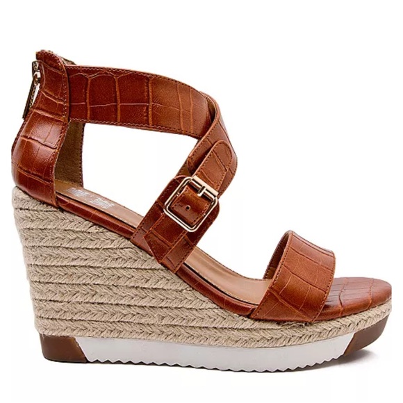 JANE AND THE SHOE Irma Platform Lug Sole Wedge Sandals - Picture 2 of 10